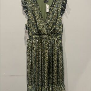 Lane Bryant Green Patterned V-Neck Midi Dress with Gold Accents
